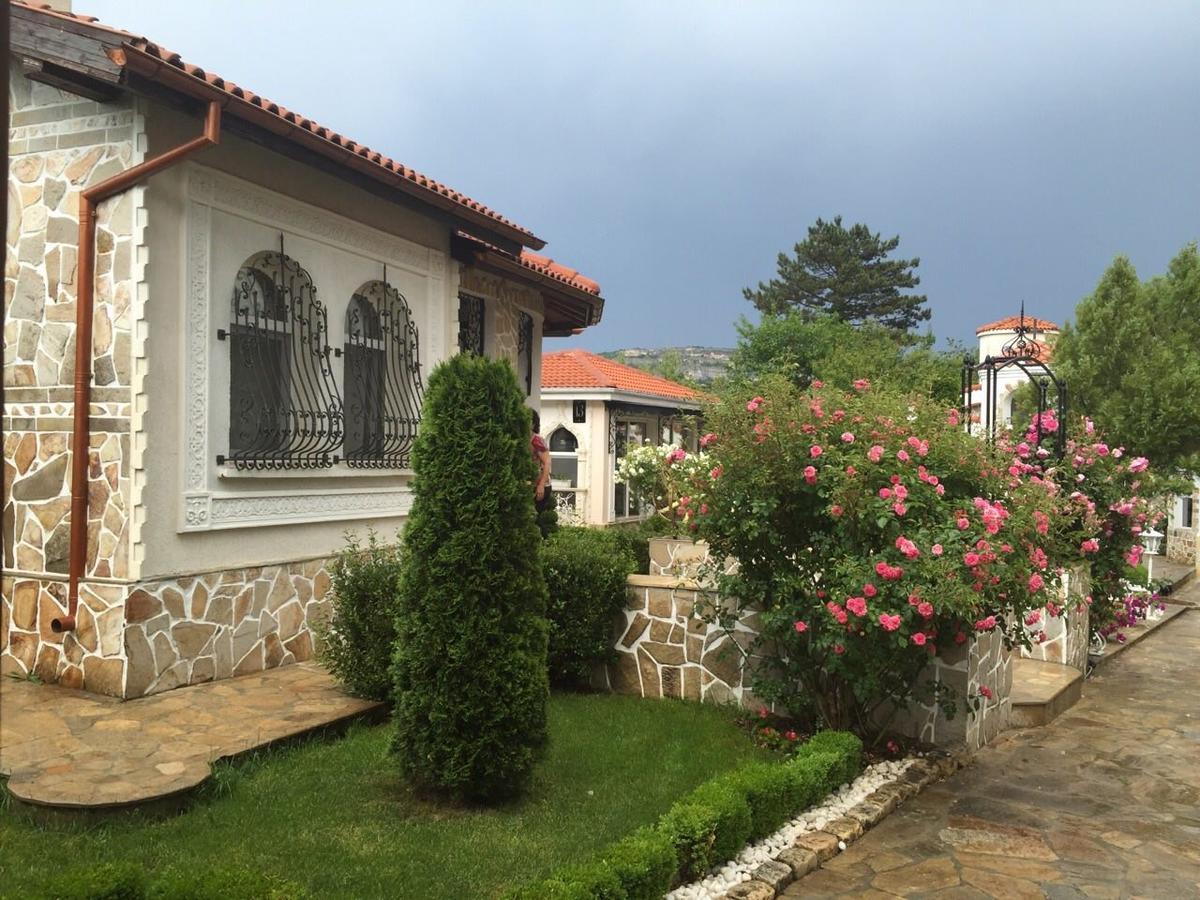 Villa St. Michael Madara Ngoại thất bức ảnh