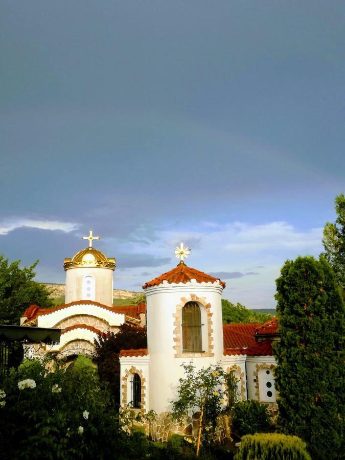 Villa St. Michael Madara Ngoại thất bức ảnh